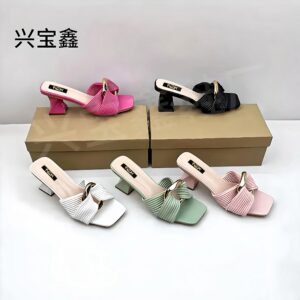 Sandales à nœud. / MINIMUM 30 pièce