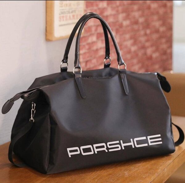 Sac de voyage “PORSHCE”. / MINIMUM 5 pièces